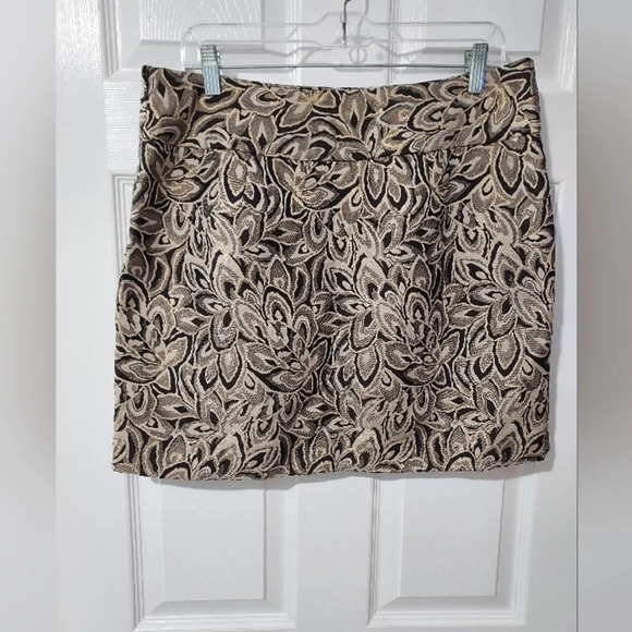 Ann Taylor LOFT Brown and Gold Pleated Brocade Skirt in Size 12 - Picture 6 of 10